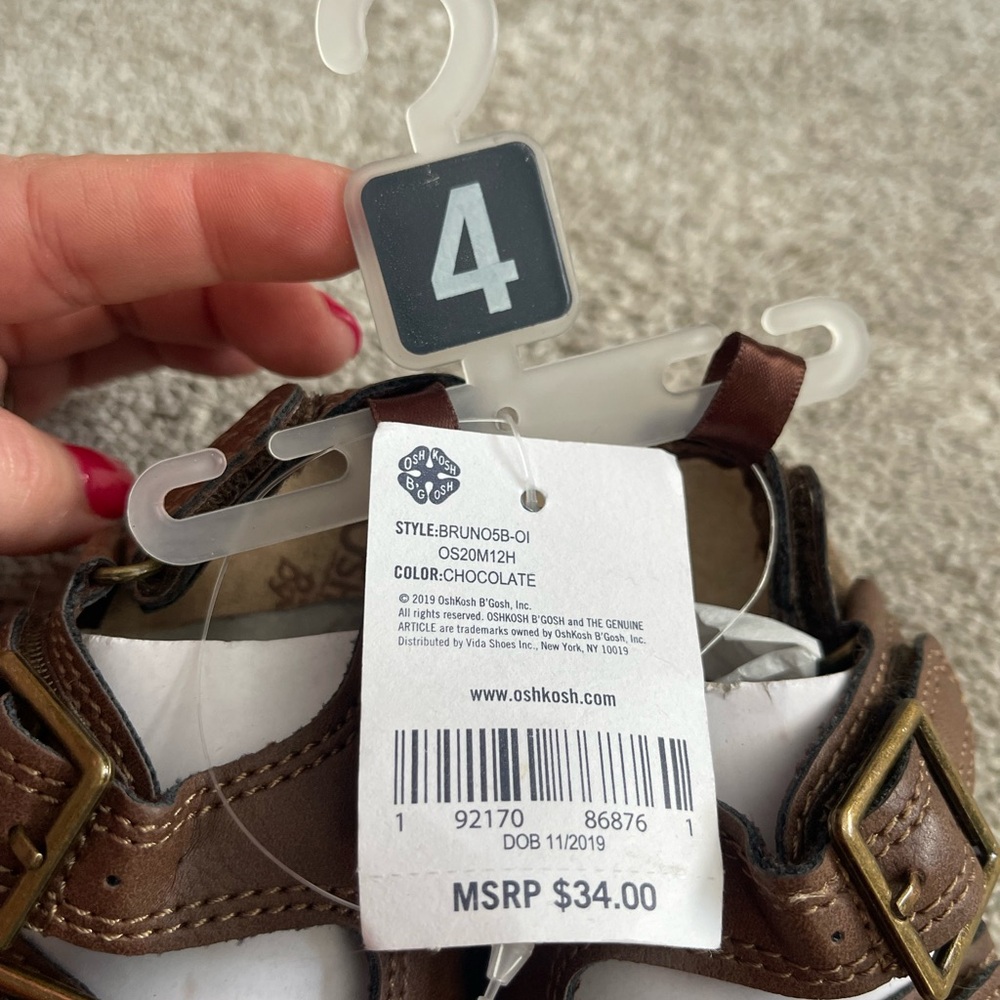 OshKosh B'gosh Brown Kids Sandals with Buckles - Picture 2 of 2